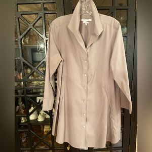 Foxcroft, NYC, Heritage Non-Iron button up Tunic Blouse front pockets,3/4 sleeve